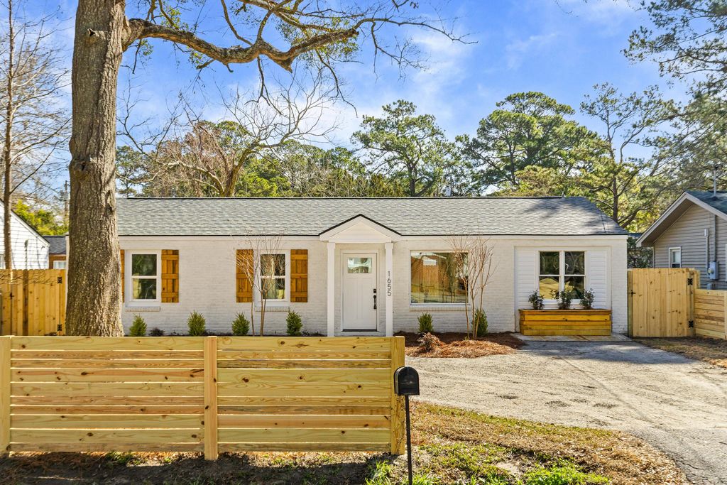 1655 Brownswood Road, Johns Island, SC 29455