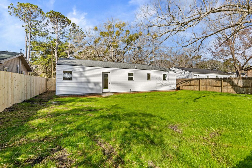 Image 26 of property listing at 1655 Brownswood Road, Johns Island, SC 29455