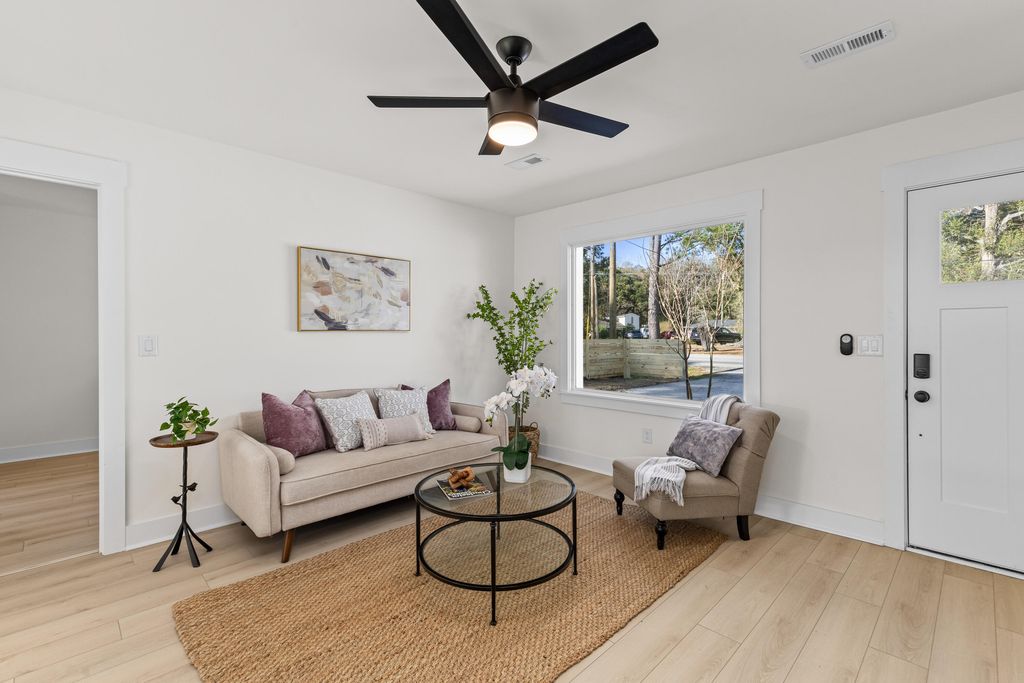 Image 4 of property listing at 1655 Brownswood Road, Johns Island, SC 29455