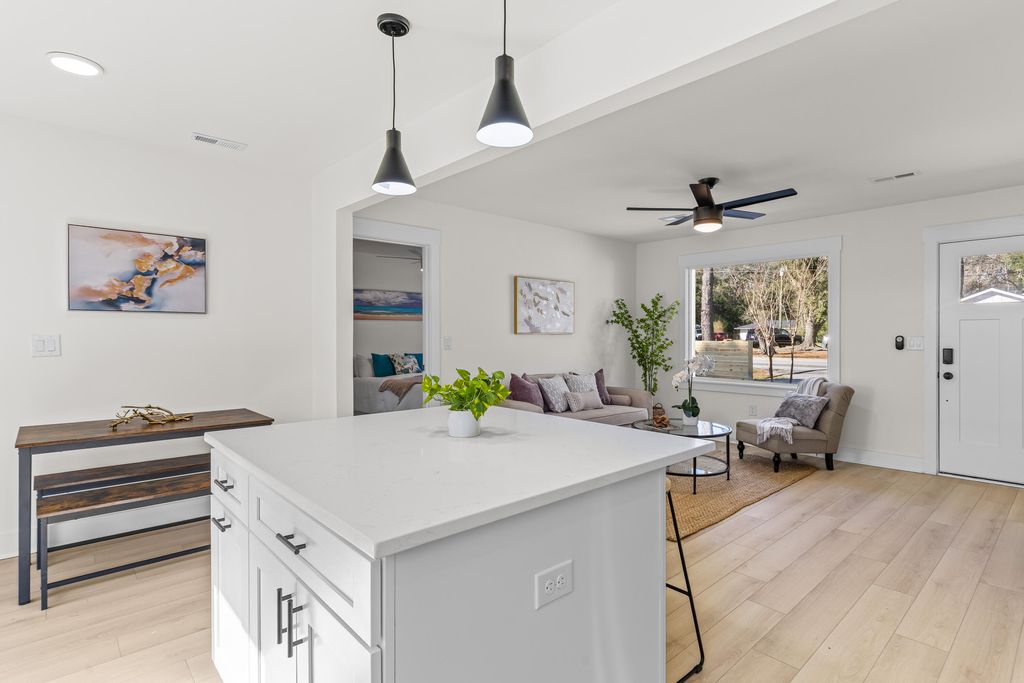 Image 8 of property listing at 1655 Brownswood Road, Johns Island, SC 29455