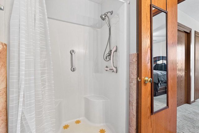 804 Fieldstone WAY, Watertown, WI 53094