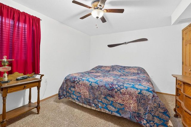 804 Fieldstone WAY, Watertown, WI 53094