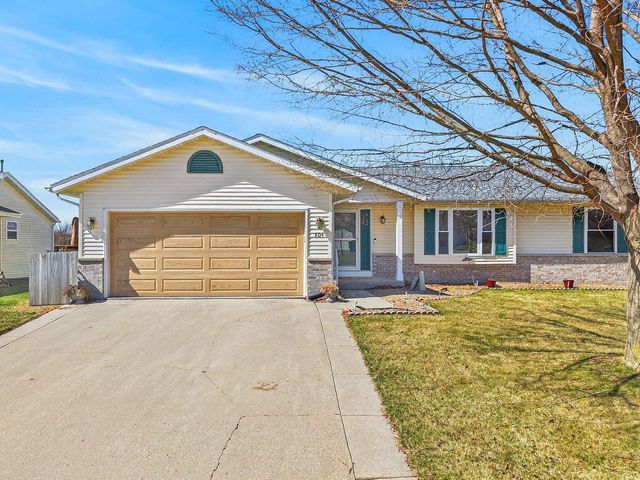 804 Fieldstone WAY, Watertown, WI 53094