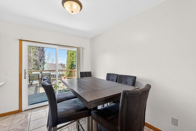 804 Fieldstone WAY, Watertown, WI 53094