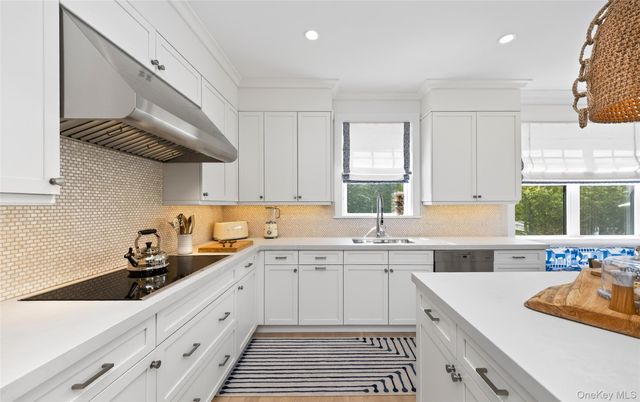 17 Bay View Road N, Southampton, NY 11968
