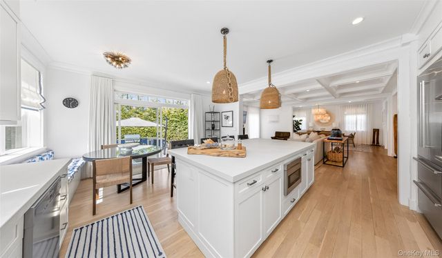 17 Bay View Road N, Southampton, NY 11968