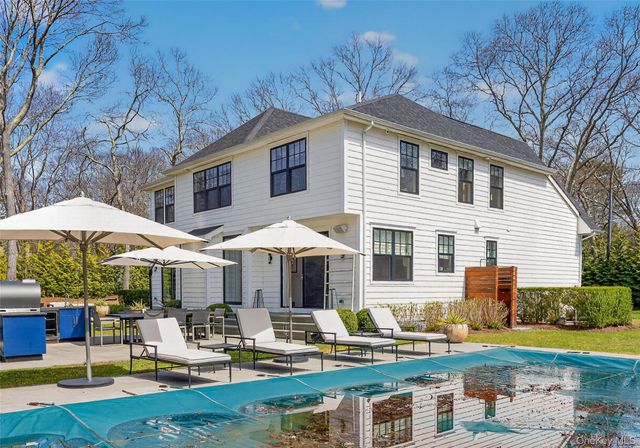 17 Bay View Road N, Southampton, NY 11968