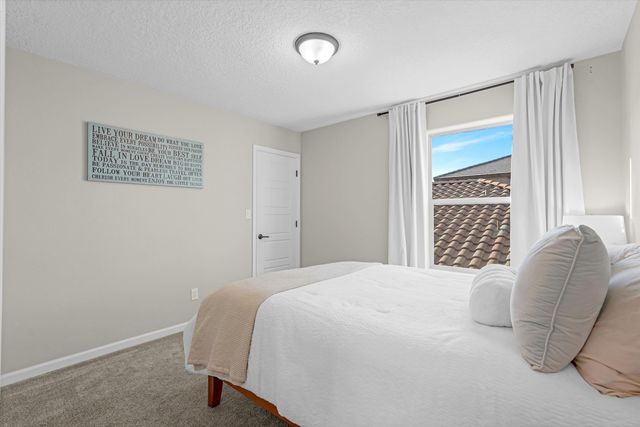 12016 Echo Valley Lane NW, Albuquerque, NM 87120