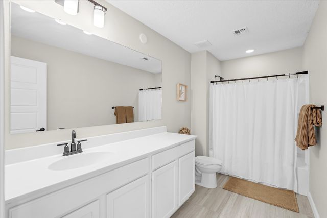 12016 Echo Valley Lane NW, Albuquerque, NM 87120