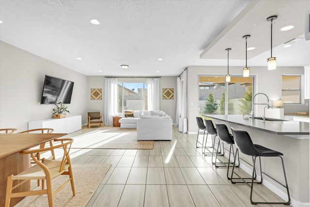 12016 Echo Valley Lane NW, Albuquerque, NM 87120