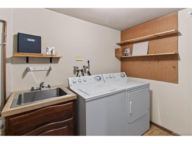 1644 Tamarac Dr, Golden, CO 80401