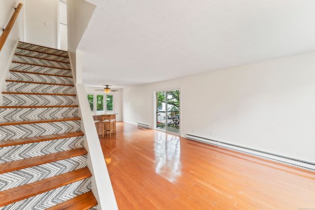 120 Wooster Street APT V, New Haven, CT 06511