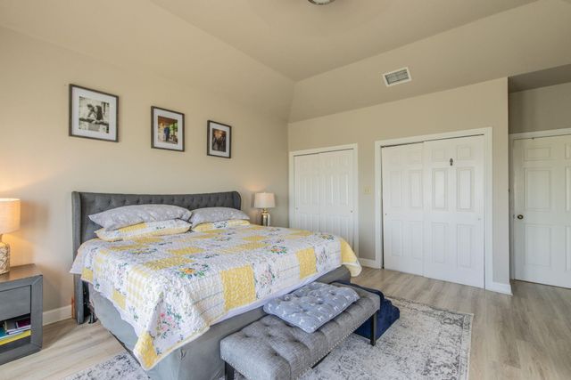 1703 Clubhouse Hill DR, Spicewood, TX 78669