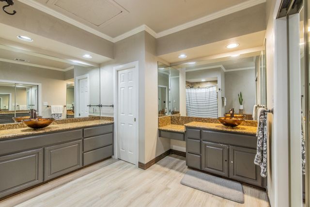 1703 Clubhouse Hill DR, Spicewood, TX 78669