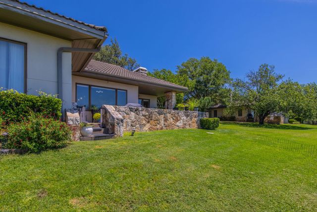 1703 Clubhouse Hill DR, Spicewood, TX 78669