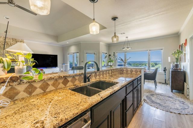 1703 Clubhouse Hill DR, Spicewood, TX 78669