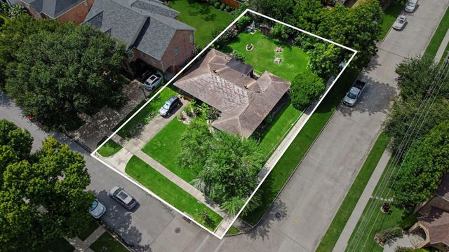 4600 Pin Oak Lane, Bellaire, TX 77401