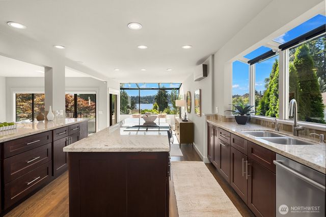 13419 Holmes Point Drive NE, Kirkland, WA 98034