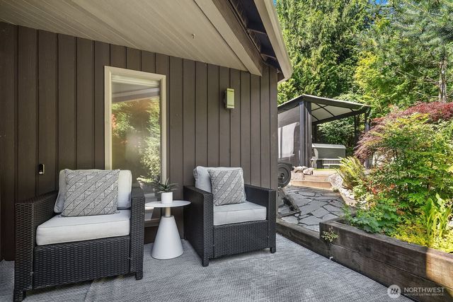 13419 Holmes Point Drive NE, Kirkland, WA 98034