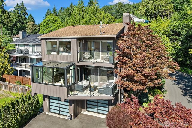 13419 Holmes Point Drive NE, Kirkland, WA 98034