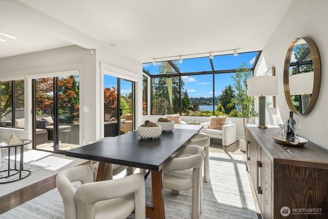 13419 Holmes Point Drive NE, Kirkland, WA 98034