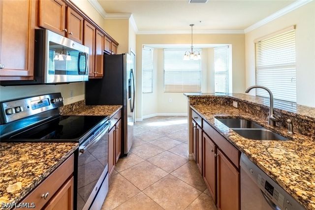 9834 Giaveno CIR 1745, Naples, FL 34113