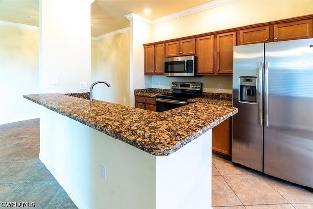 9834 Giaveno CIR 1745, Naples, FL 34113