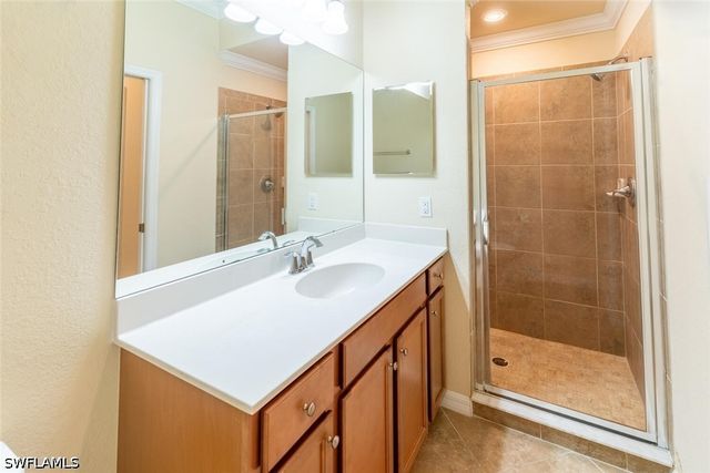 9834 Giaveno CIR 1745, Naples, FL 34113