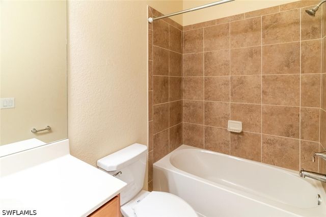 9834 Giaveno CIR 1745, Naples, FL 34113