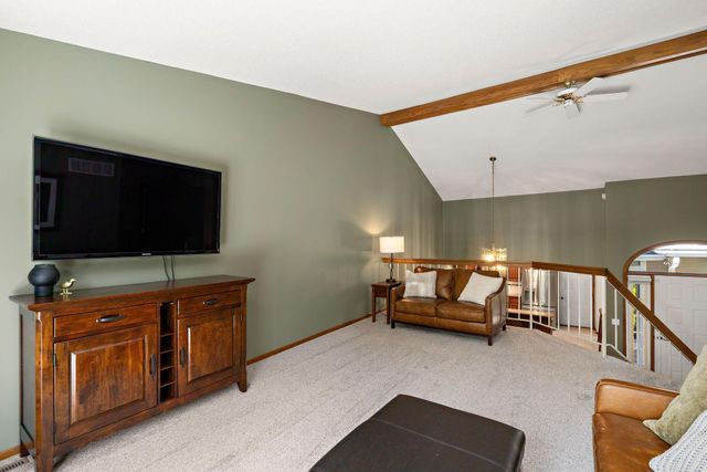 14925 45th Avenue N, Plymouth, MN 55446