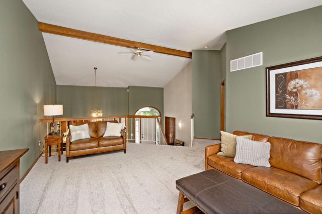 14925 45th Avenue N, Plymouth, MN 55446