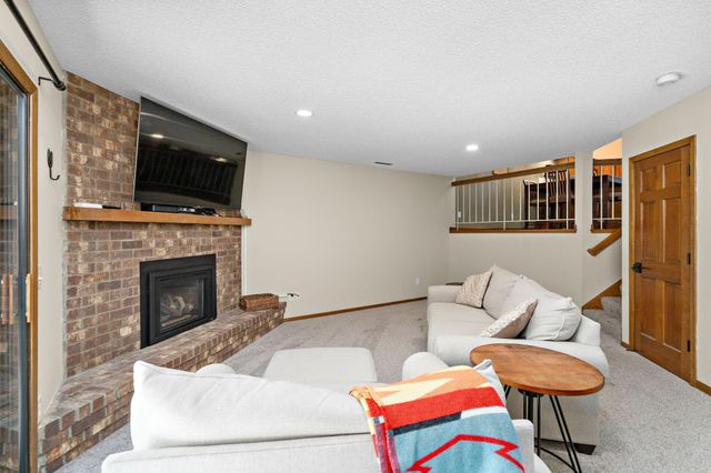 14925 45th Avenue N, Plymouth, MN 55446