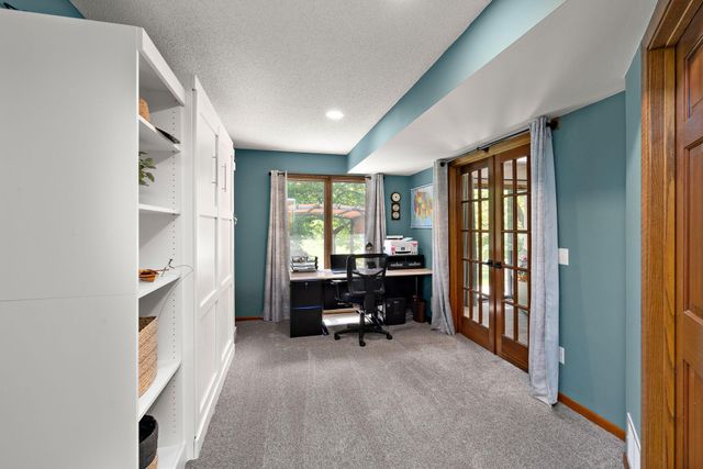 14925 45th Avenue N, Plymouth, MN 55446