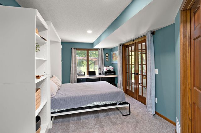 14925 45th Avenue N, Plymouth, MN 55446