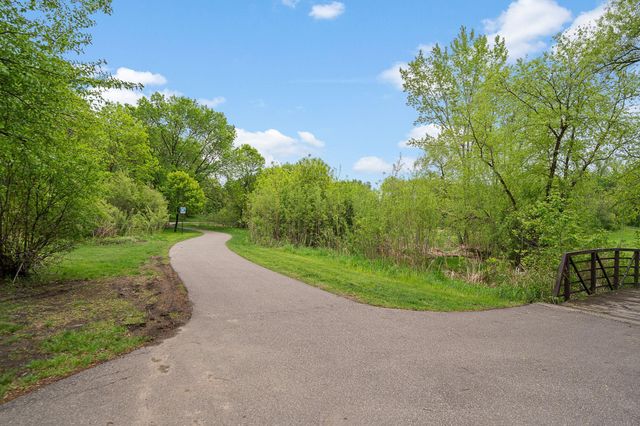 14925 45th Avenue N, Plymouth, MN 55446