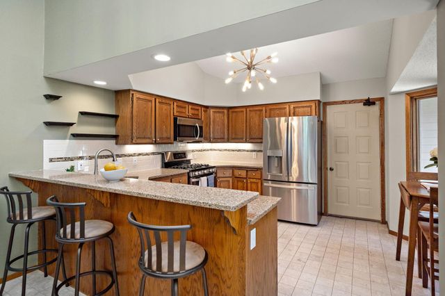 14925 45th Avenue N, Plymouth, MN 55446