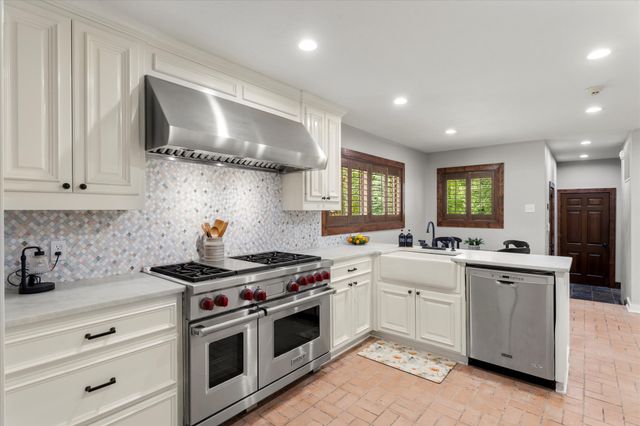 701 Fleming Drive, Mt Pleasant, TX 75455