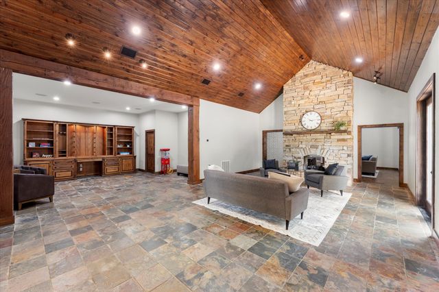 701 Fleming Drive, Mt Pleasant, TX 75455