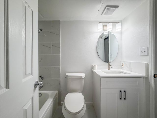 406 Dollins Street, Cedar Hill, TX 75104