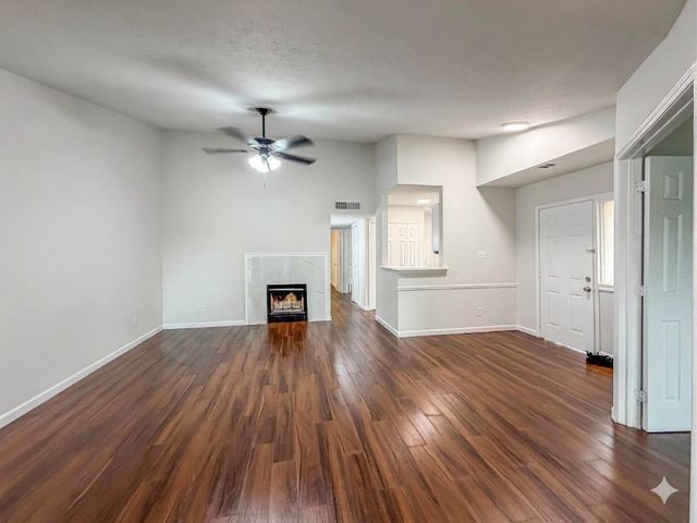406 Dollins Street, Cedar Hill, TX 75104