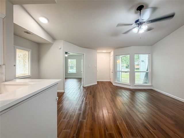 406 Dollins Street, Cedar Hill, TX 75104