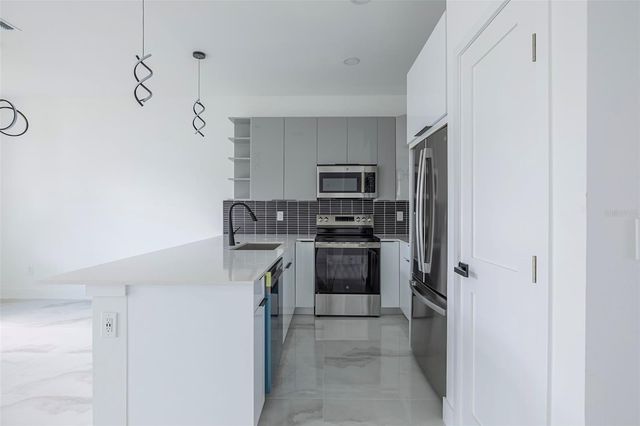 2005 BARROSO STREET, Davenport, FL 33837