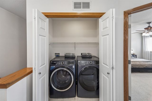 3799 Village Run Drive 907, Des Moines, IA 50317