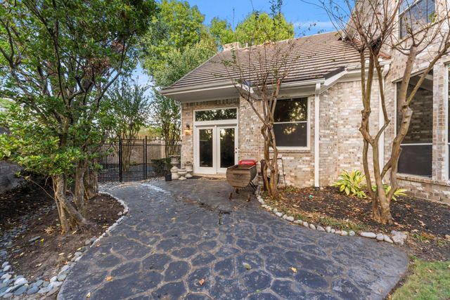 2727 S Southern Oaks Drive, Houston, TX 77068