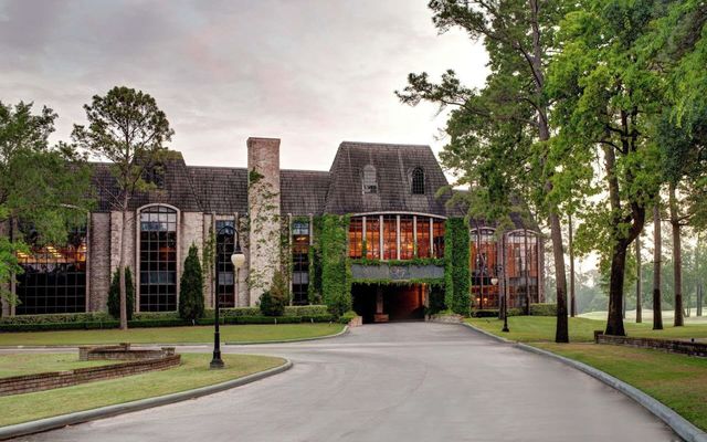 2727 S Southern Oaks Drive, Houston, TX 77068