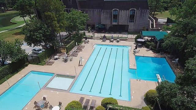 2727 S Southern Oaks Drive, Houston, TX 77068