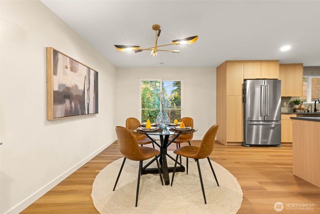 9101 30th Avenue NE, Seattle, WA 98115