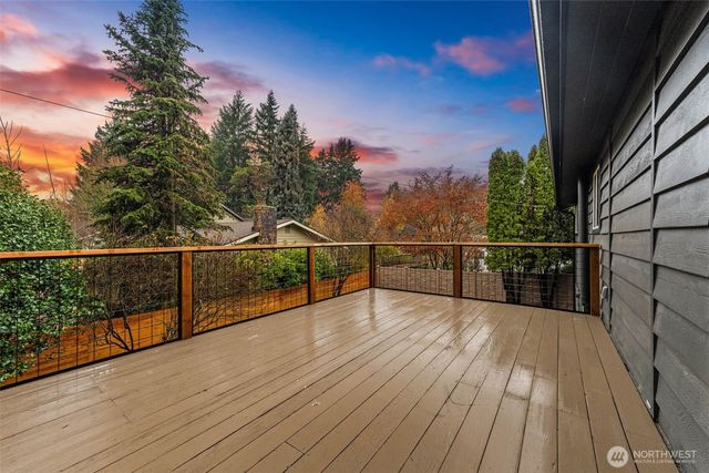 9101 30th Avenue NE, Seattle, WA 98115