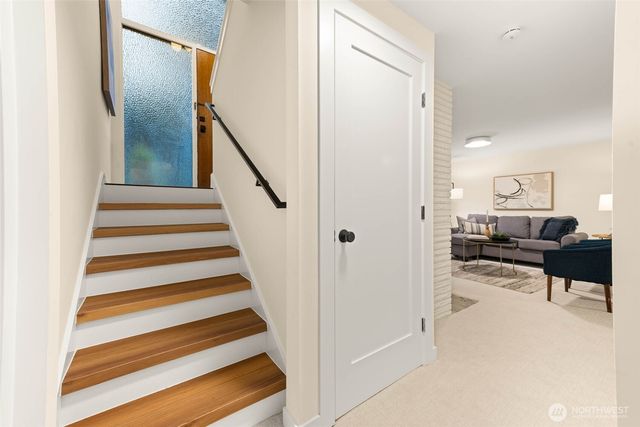 9101 30th Avenue NE, Seattle, WA 98115