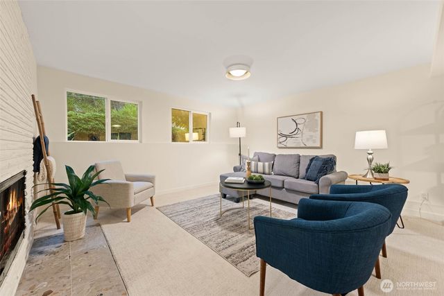 9101 30th Avenue NE, Seattle, WA 98115